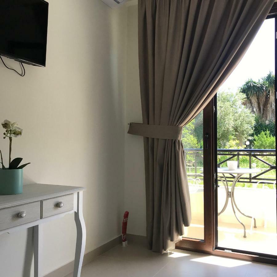 The Little Prince Luxury Suites Ypsos Exterior foto