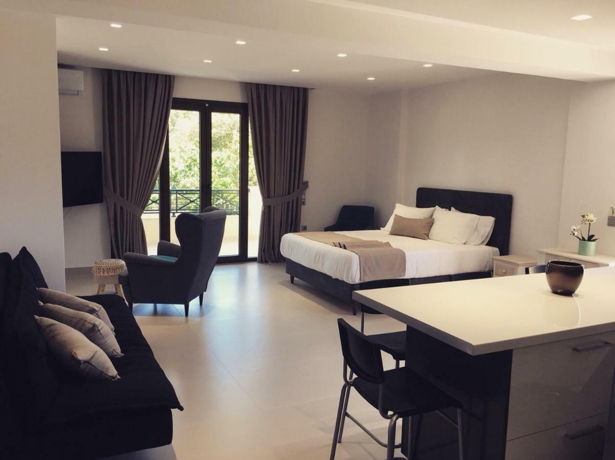 The Little Prince Luxury Suites Ypsos Exterior foto